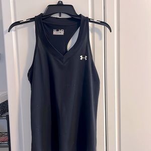 Black under armour tank